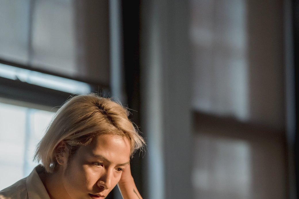 Quyết định vững vàng đến từ việc bạn đã thấy đủ, thay vì chọn theo cảm giác hay theo lời giới thiệu.